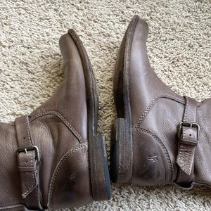 Frye Phillip Riding Boots Tall 7.5 gray/taupe 🐴